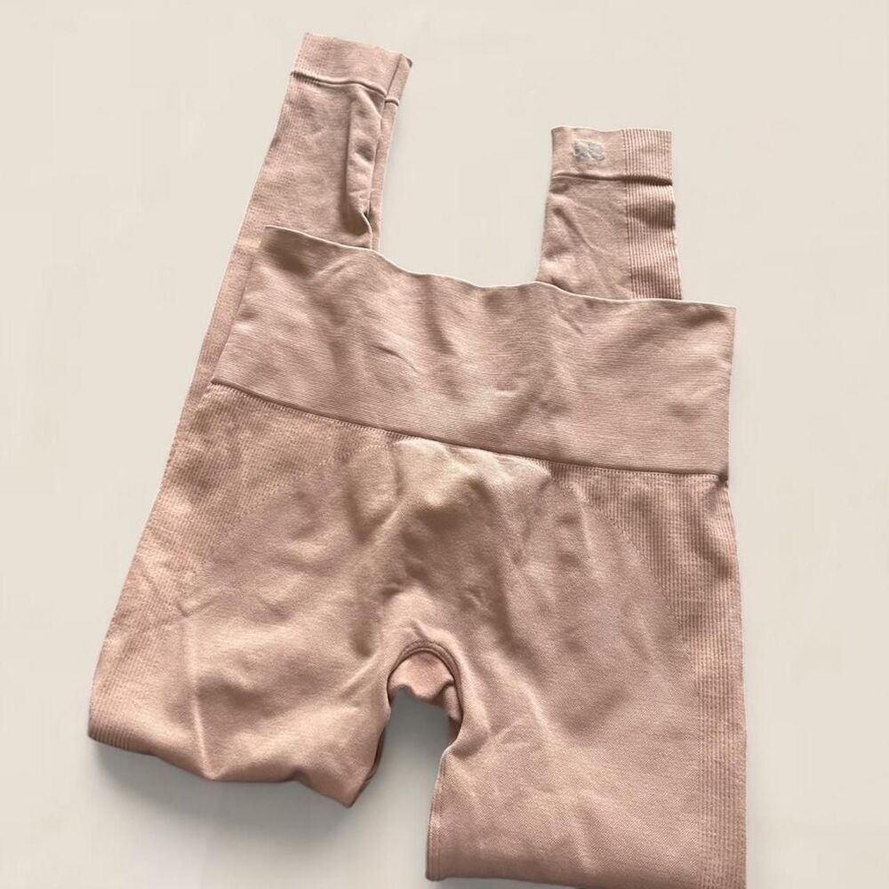 SET Active dusty pink neutral ribbed seamless leggings size small